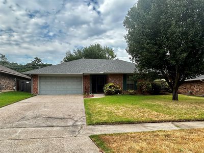9335 Lytham Dr