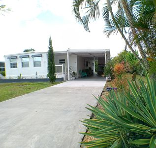 33 Henderson Dr