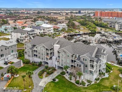 5722 Biscayne Ct APT 103