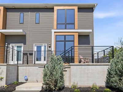 221 N Van Buren St
