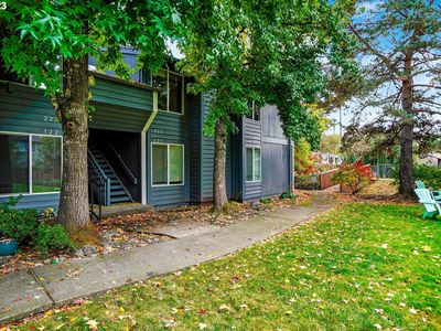 650 SW Meadow Dr APT 223