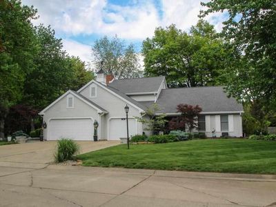 319 Settlers Ln