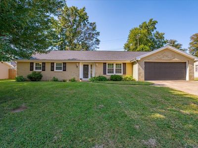 964 Trail Dr