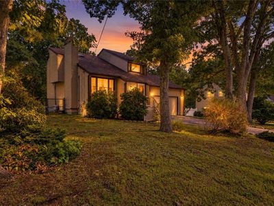 9 Eastgate Dr