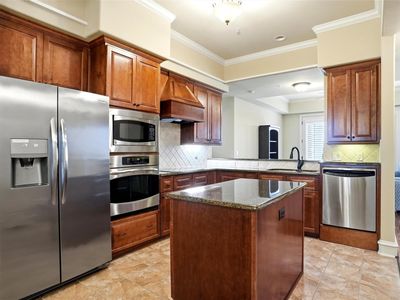 301 Watermere Dr APT 414