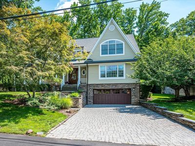 4 Edgewood Rd
