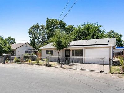 1575 Sierra Ln