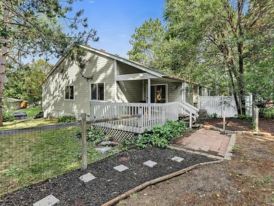1045 Benedict Dr