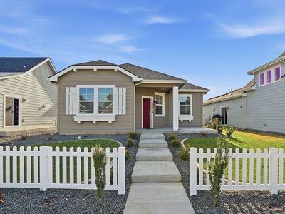 23016 E Edgewater Ln