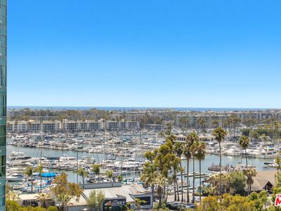 13700 Marina Pointe Dr Unit 1016