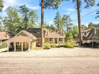 683 Sunset Ln