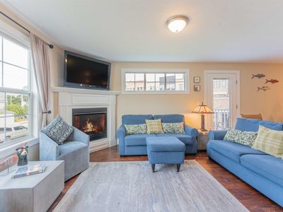 151 E Railroad Ave Unit A