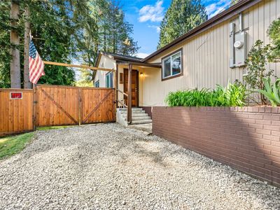 1633 NE Perkins Way