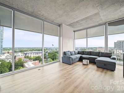 210 N Church St Unit 1414