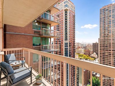 235 E 40th St APT 34B
