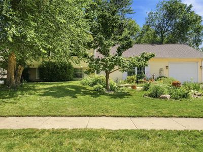 3911 Blue Mound Dr NE