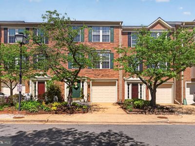 917 Rolfe Pl