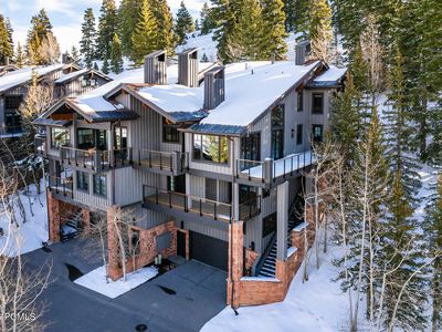 8200 Royal St E #43
