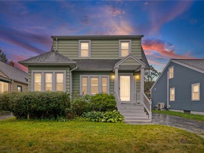 61 Strathmore Dr