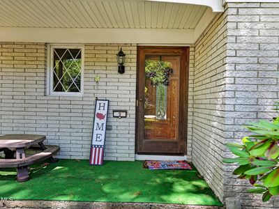 9 Hearthside Drive