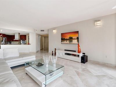 4000 Island Bl 402 #402
