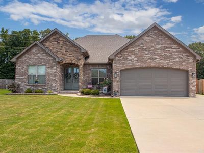 820 Oak Forest Cir
