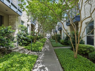 4312 McKinney Ave APT 11