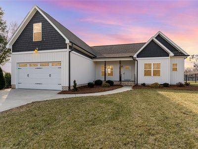 8872 Belews Ridge Rd