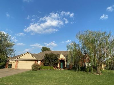 8039 Lindsay Ln