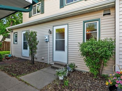 836 Woodgate Dr #109