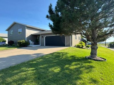 Property at 1601 Flag Mountain Dr, Pierre, SD