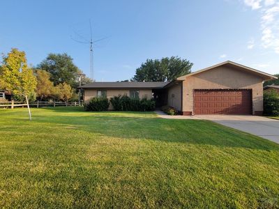 302 Willow Creek Dr