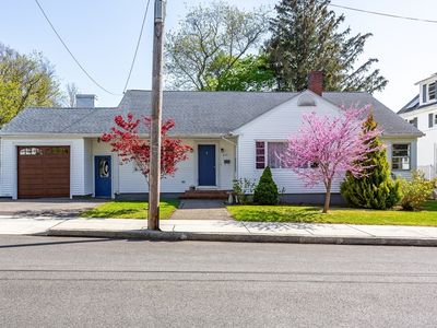 277 Valentine St