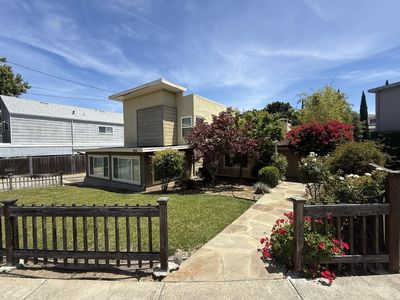 1257 Magnolia Ave