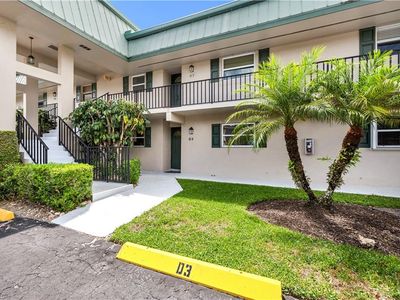 600 Valley Stream DR #D3