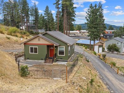 381 Twin Lakes Road