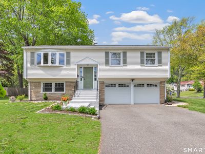 Property at 16 Mayflower Circle, Fairfield, CT