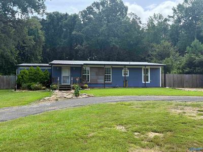 Property at 311 Stinson St, Centre, AL