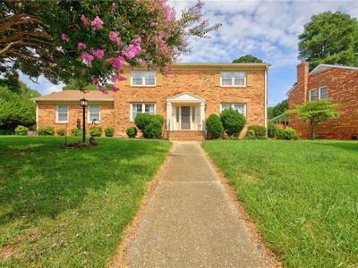 3316 Kindlewood Cres