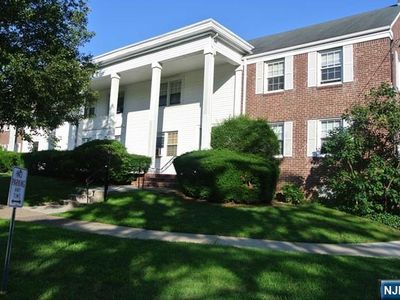 4B Elmwood Court #4B