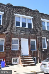 1642 S Newkirk St