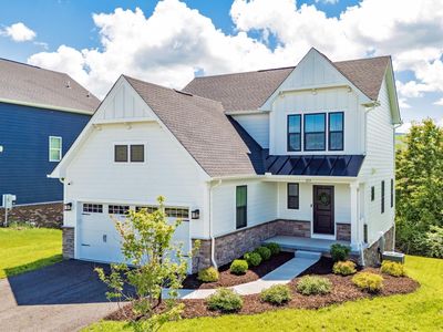 213 Falling Water Ln