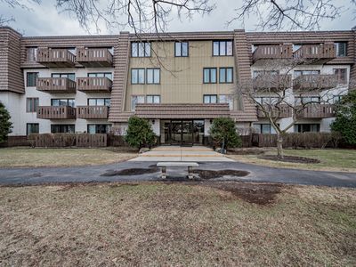 Property at 12900 W Heiden Cir Unit 4204, Lake Bluff, IL