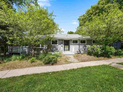 Property at 1825 Morningside Dr, Iowa City, IA