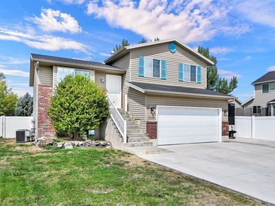 1559 N 2475 W