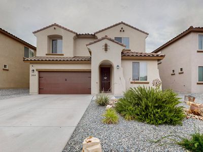 2004 Summer Breeze Dr NW
