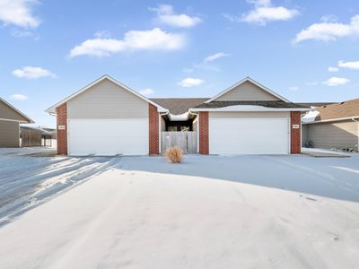 5454/5456 Colburn Ct E