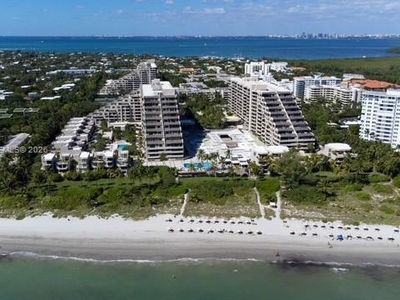 201 Crandon Blvd APT 424