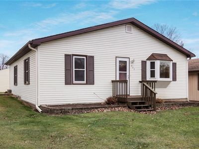 325 South Woodworth Street