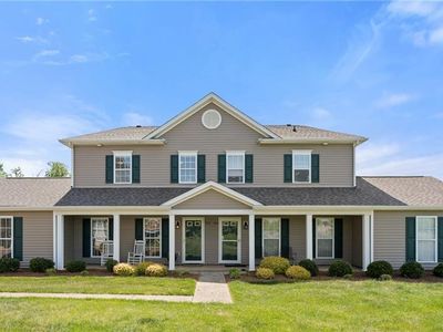 164 Pinewood Ln Unit 102